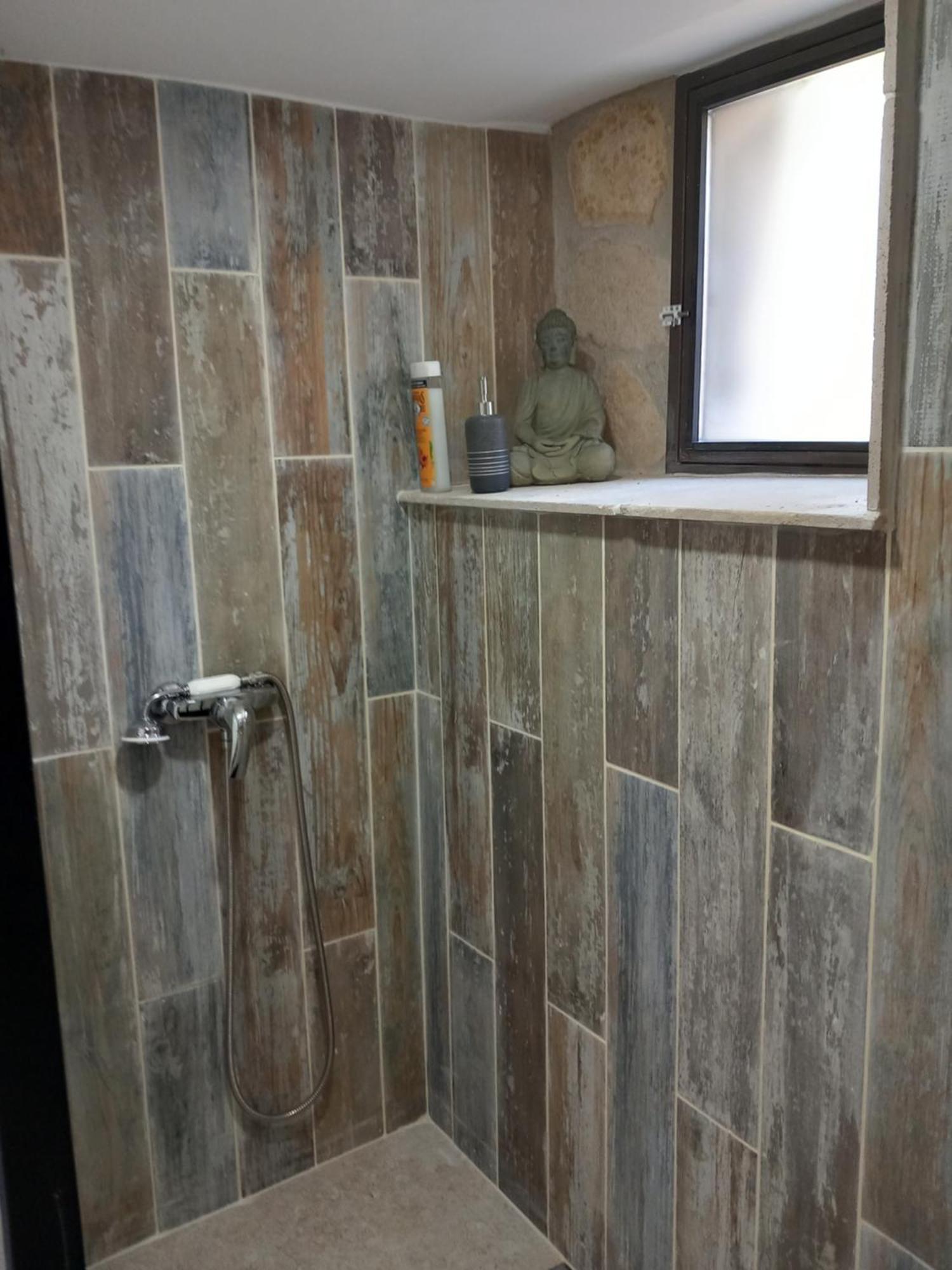 Chez Daniele Chambre Avec Jacuzzi Et Terrasse Privee Murs  Екстериор снимка