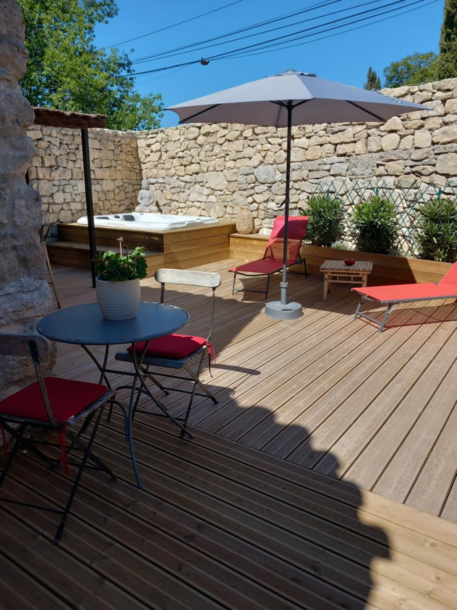 Chez Daniele Chambre Avec Jacuzzi Et Terrasse Privee Murs  Екстериор снимка